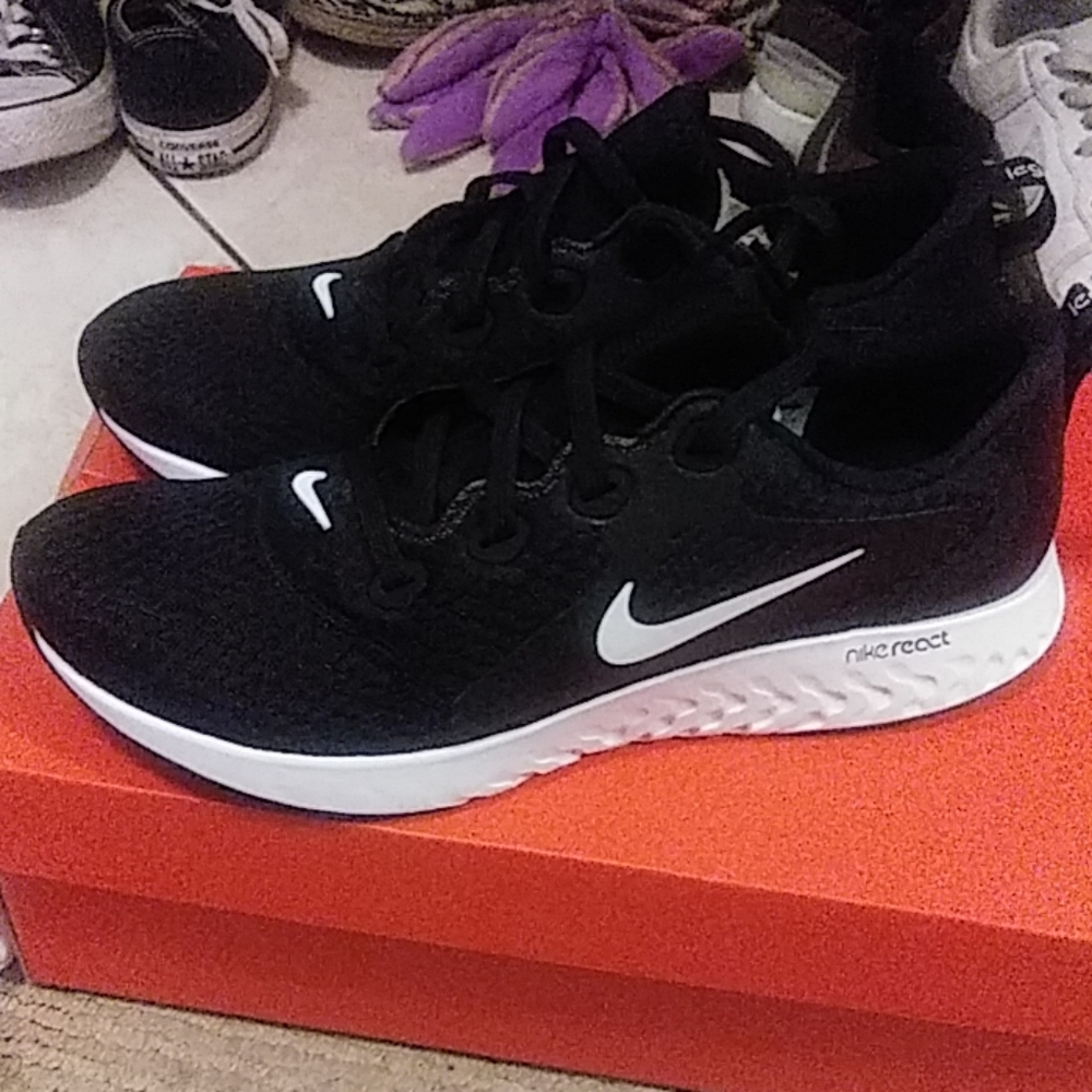 Nike legend react mens size 9 black